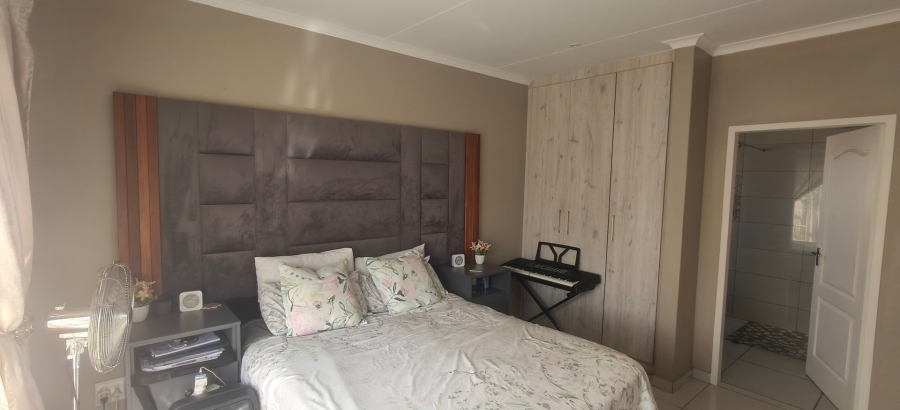 3 Bedroom Property for Sale in Waterkloof East North West